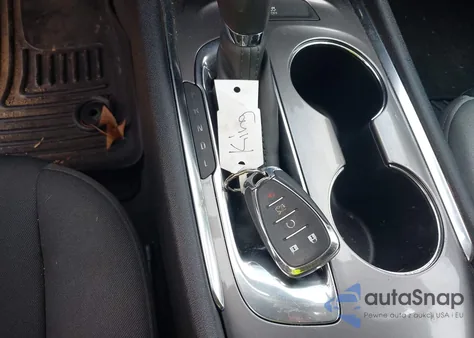 2019 Chevrolet Malibu Lt z USA, uszkodzony, nr VIN 1G1ZD5ST3KF172631